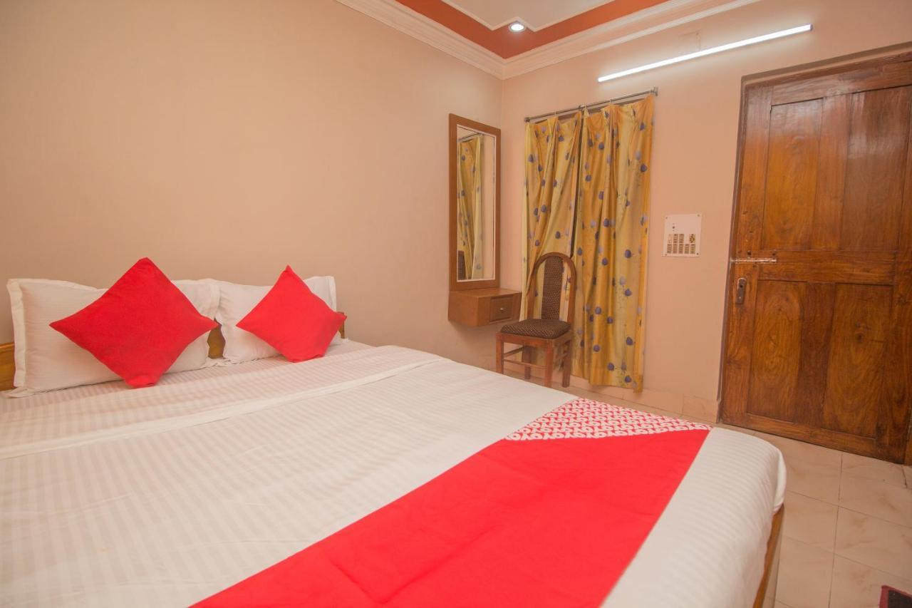 Oyo 48133 Hotel Payel Māldah Esterno foto