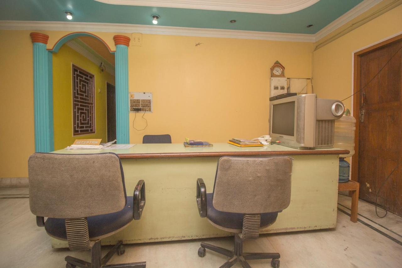 Oyo 48133 Hotel Payel Māldah Esterno foto