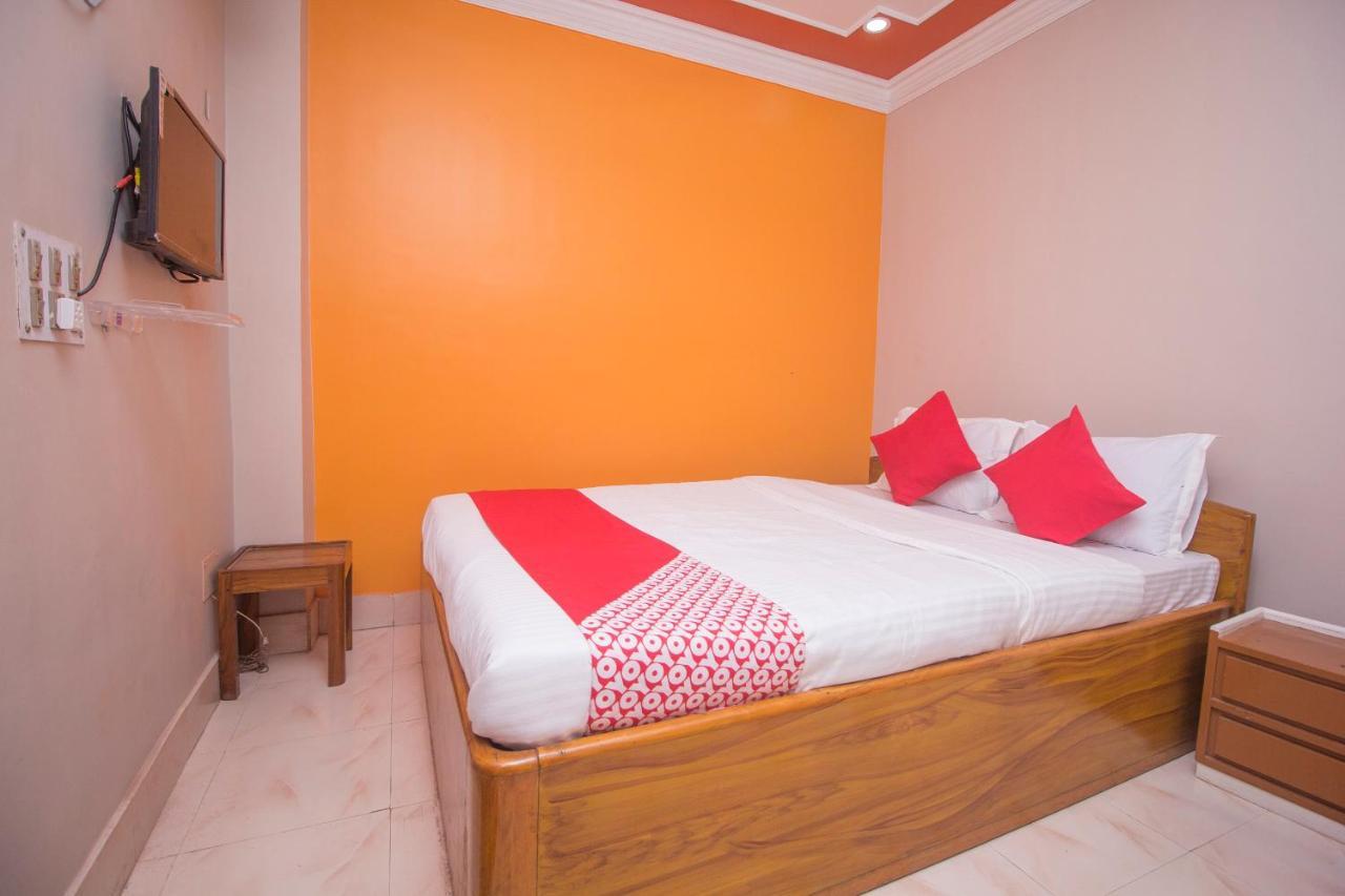 Oyo 48133 Hotel Payel Māldah Esterno foto