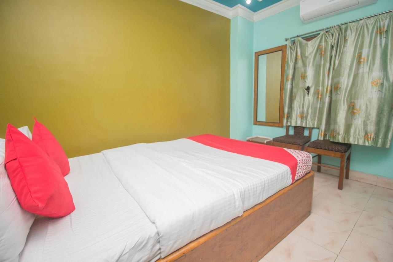 Oyo 48133 Hotel Payel Māldah Esterno foto
