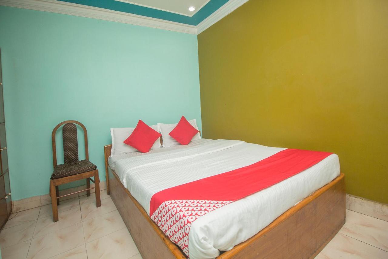 Oyo 48133 Hotel Payel Māldah Esterno foto