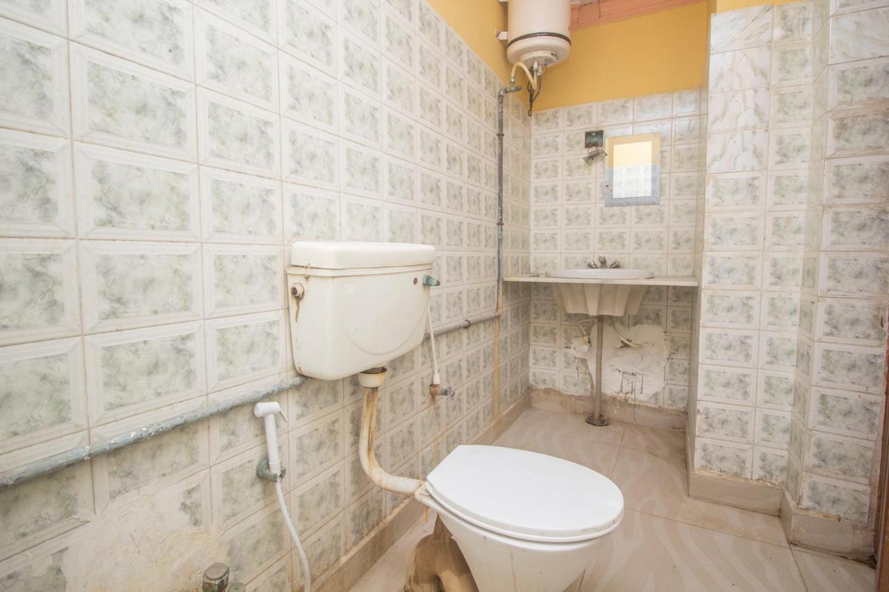 Oyo 48133 Hotel Payel Māldah Esterno foto