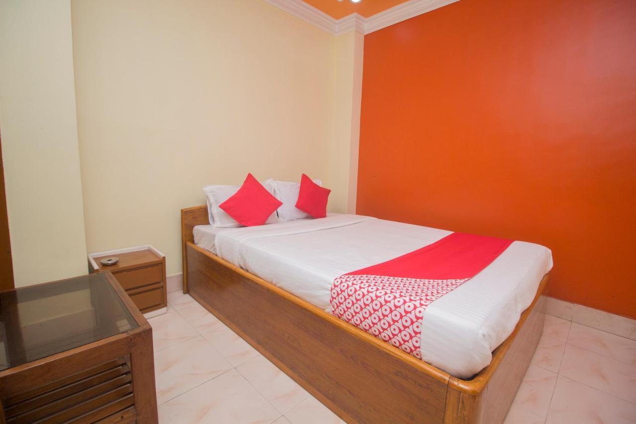 Oyo 48133 Hotel Payel Māldah Esterno foto