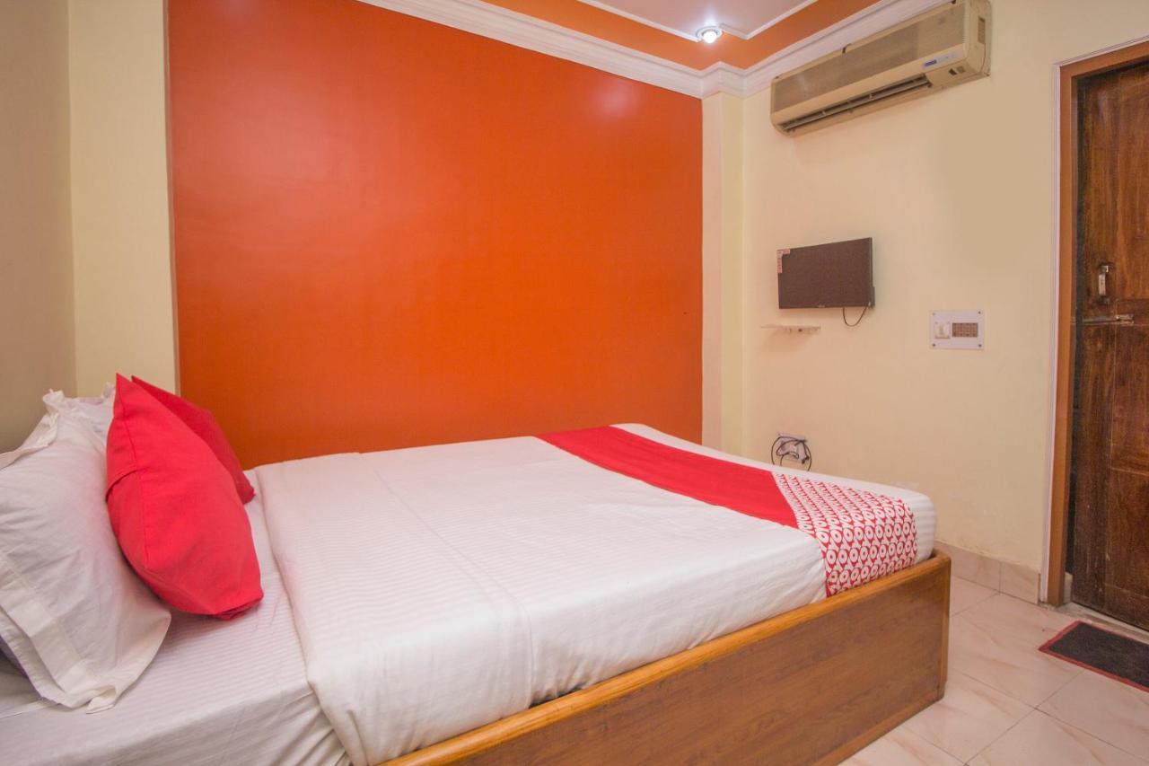 Oyo 48133 Hotel Payel Māldah Esterno foto